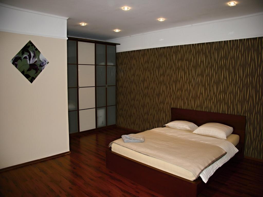 Apartman Dr. Engla كارلوفي فاري الغرفة الصورة